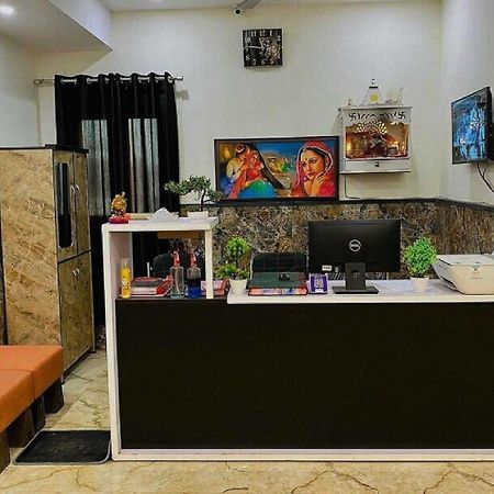 Hotel O K R Resdiancy Near Botanic Garden Of Indian Republic Noida Exteriör bild