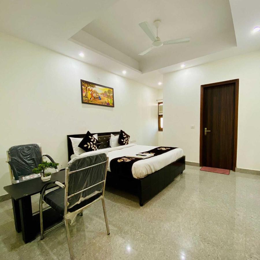 Hotel O K R Resdiancy Near Botanic Garden Of Indian Republic Noida Exteriör bild
